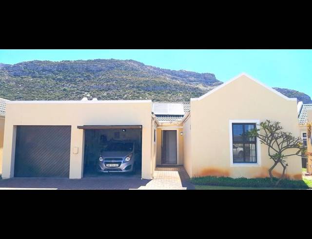 3 BEDROOM TOWNHOUSE FOR SALE IN FISH HOEK